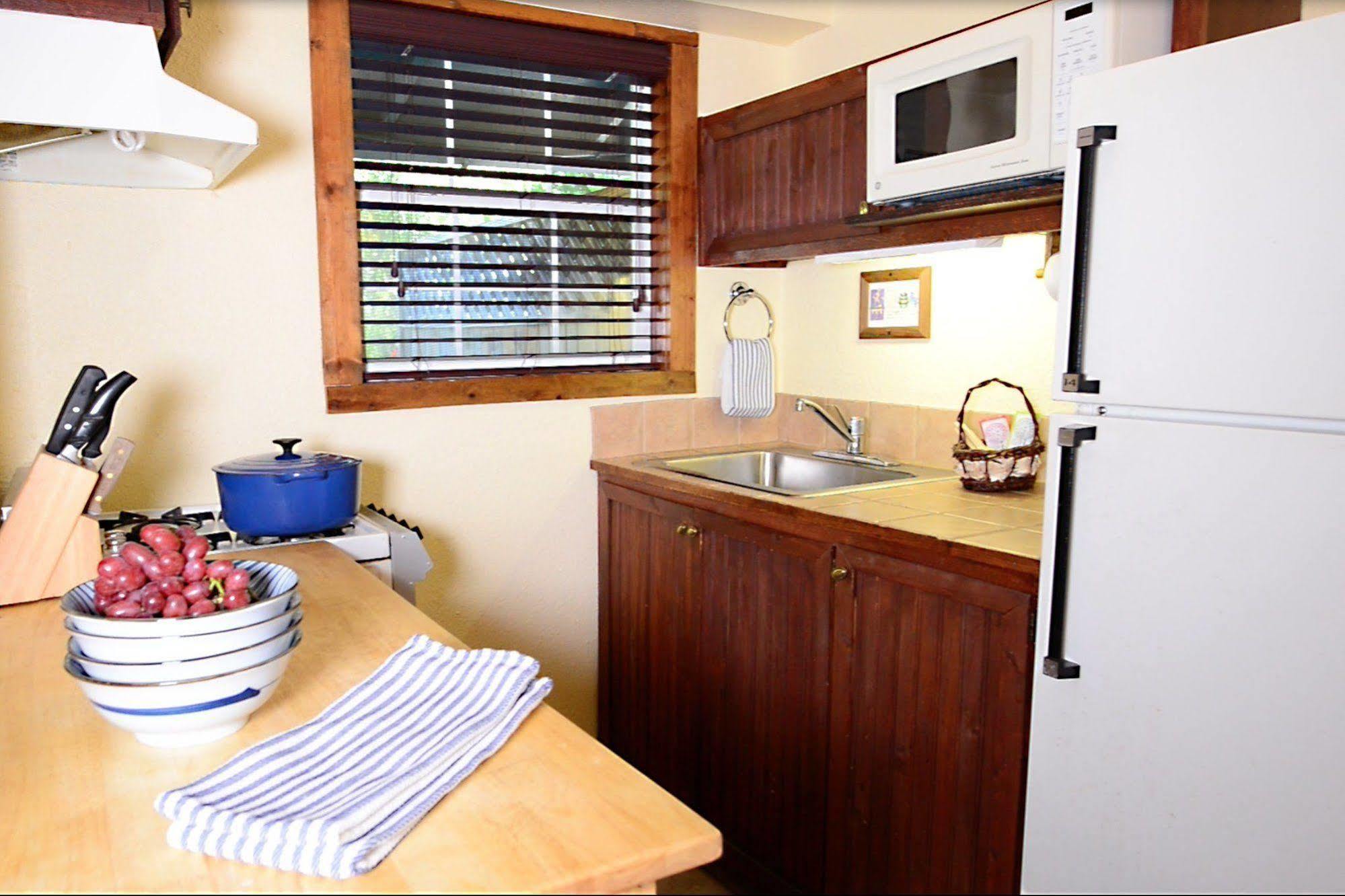 Inn On The Russian River Monte Rio Екстер'єр фото
